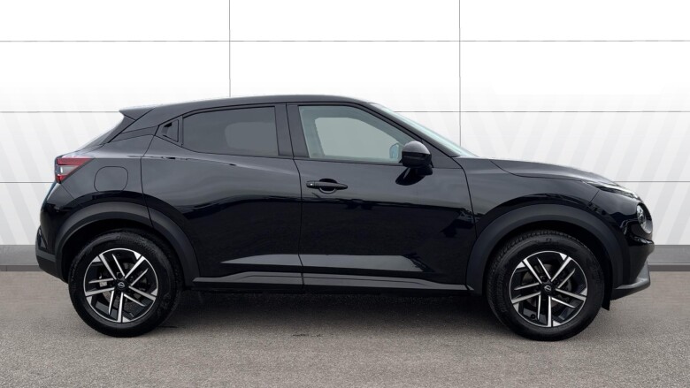 Nissan Juke 1.0 DiG-T N-Connecta 5dr DCT Petrol Hatchback